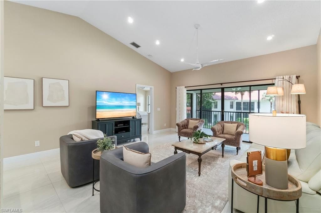 613 Serendipity Dr 613, Naples, FL 34108-4
