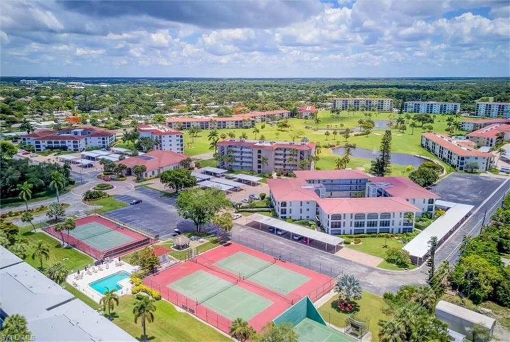 45 High Point Cir S 203, Naples, FL 34103-26