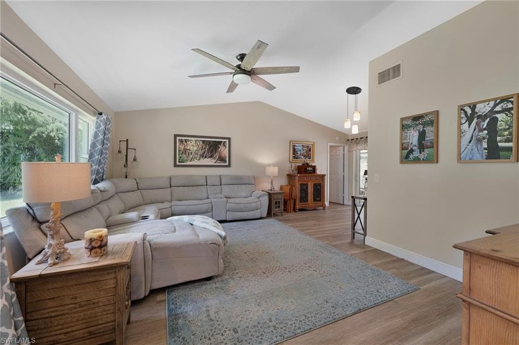 1380 39th St SW, Naples, FL 34117-3