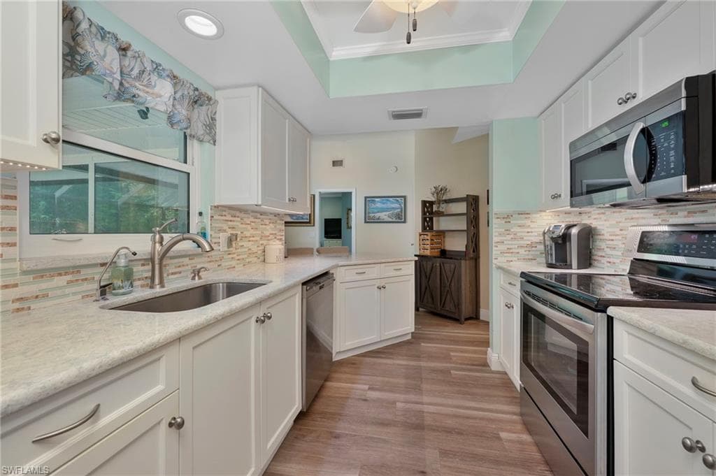 1380 39th St SW, Naples, FL 34117-5