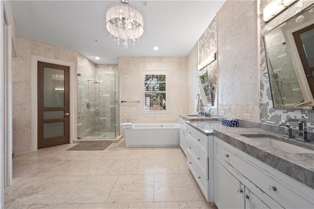167 Colonade Cir 1203, Naples, FL 34103-20