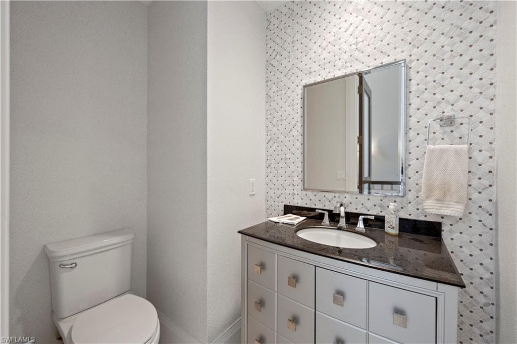 167 Colonade Cir 1203, Naples, FL 34103-30