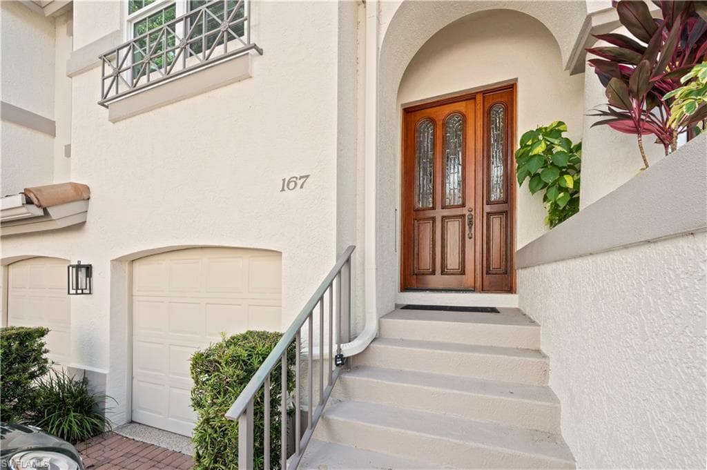 167 Colonade Cir 1203, Naples, FL 34103-3