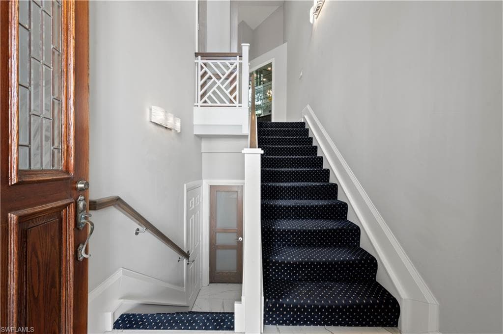 167 Colonade Cir 1203, Naples, FL 34103-4