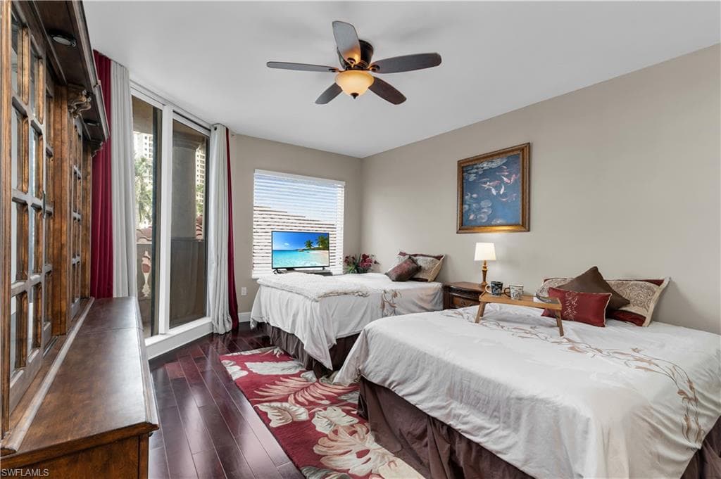1060 Borghese Ln 204, Naples, FL 34114-9