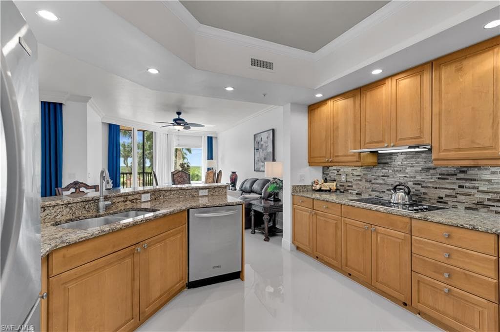 1060 Borghese Ln 204, Naples, FL 34114-12