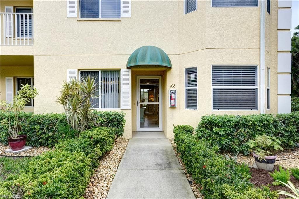 19851 Breckenridge Dr 108, Estero, FL 33928-4