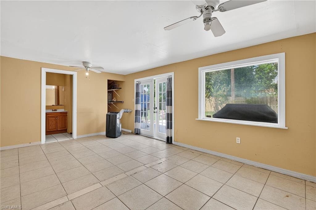 2337 51st St SW, Naples, FL 34116-21