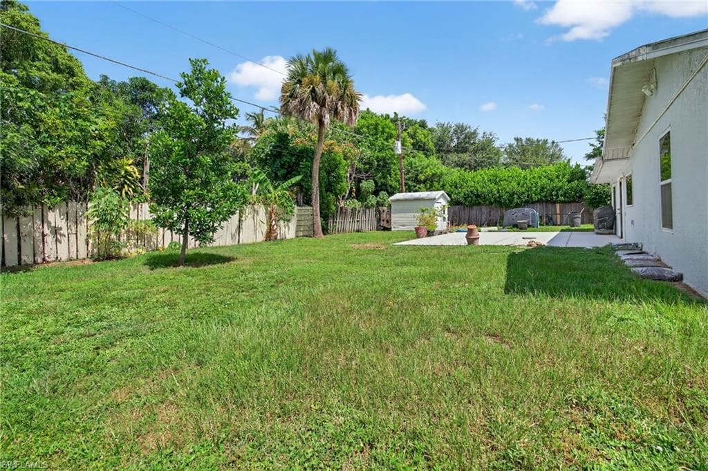2337 51st St SW, Naples, FL 34116-25