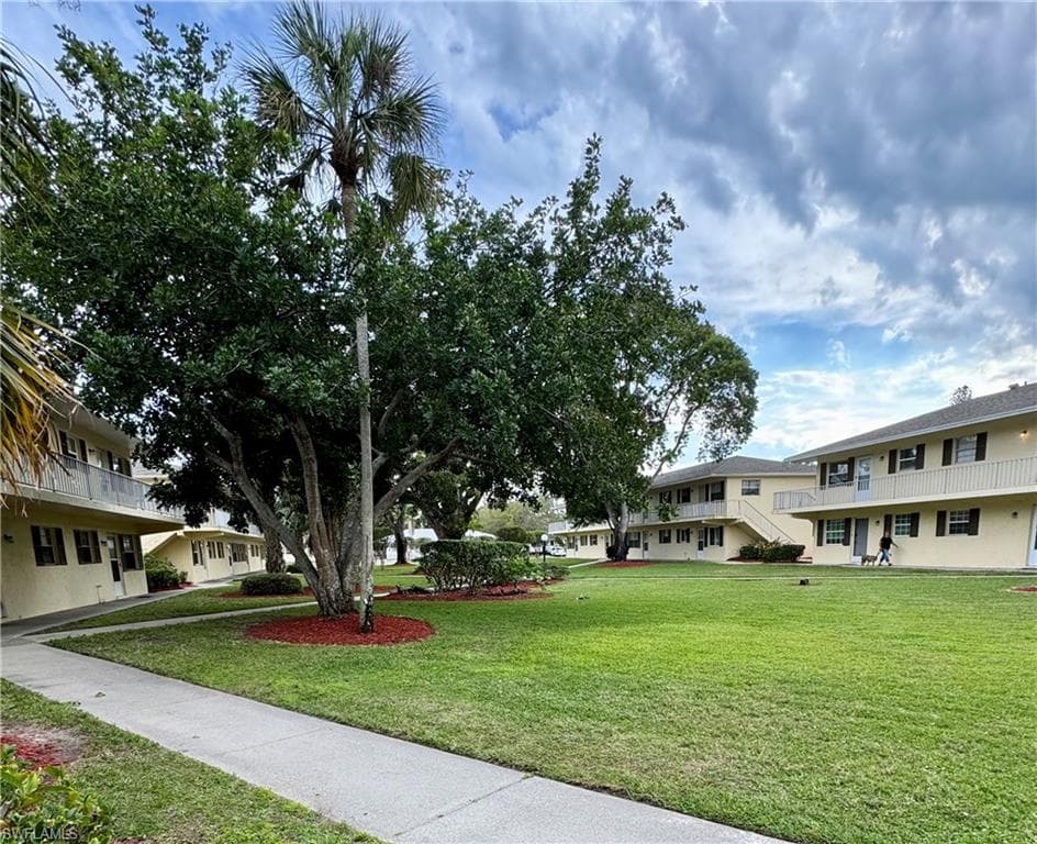 3325 Airport Pulling Rd SW E4, Naples, fl 34105-6