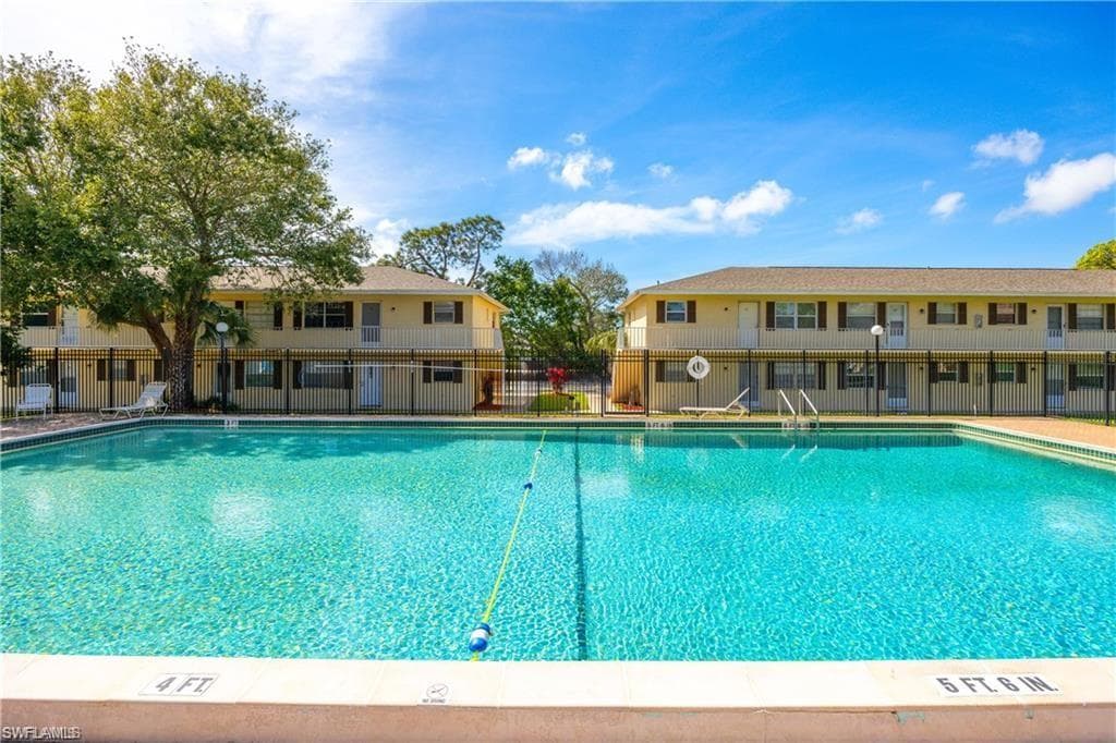 3325 Airport Pulling Rd SW E4, Naples, fl 34105-8