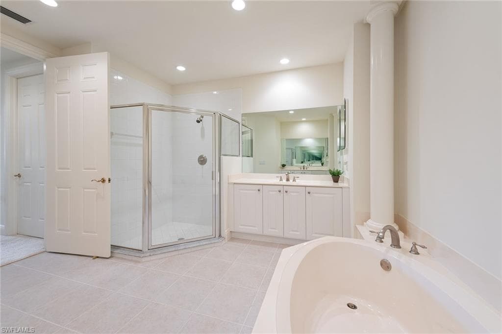 9223 Corfu Ct 104, Naples, FL 34114-16