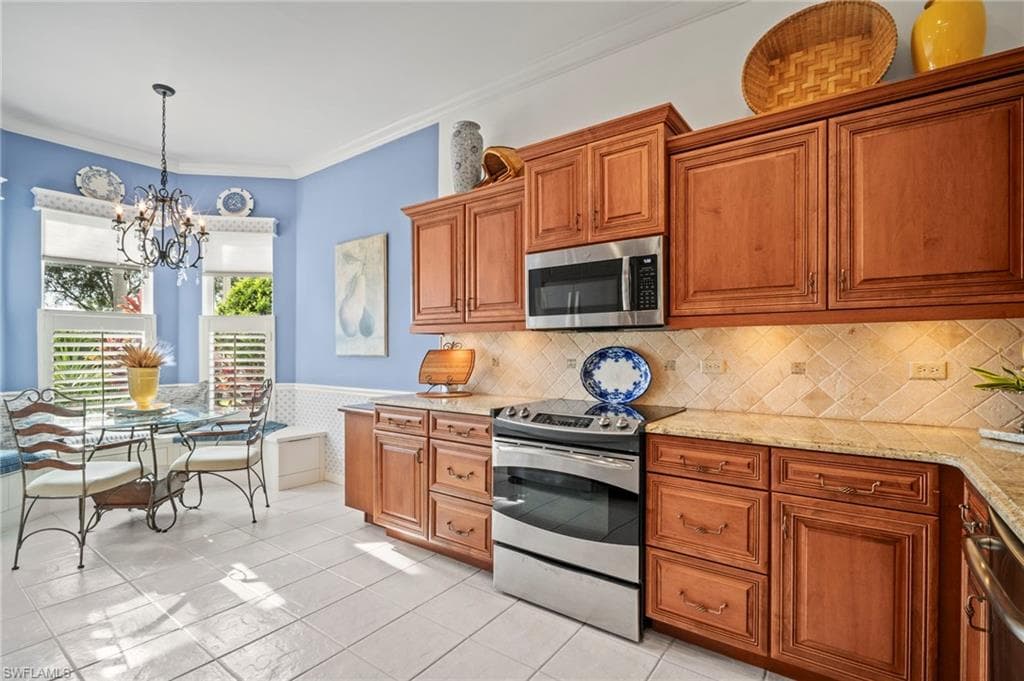 8386 Danbury Blvd, Naples, FL 34120-11