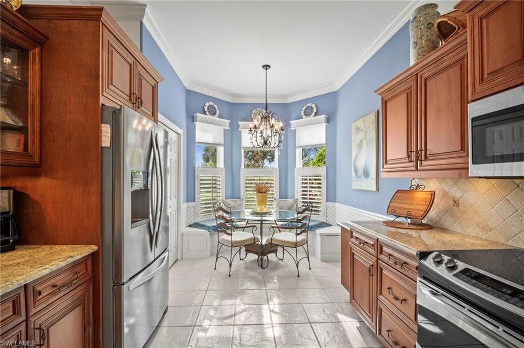 8386 Danbury Blvd, Naples, FL 34120-12