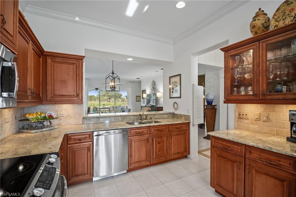 8386 Danbury Blvd, Naples, FL 34120-15