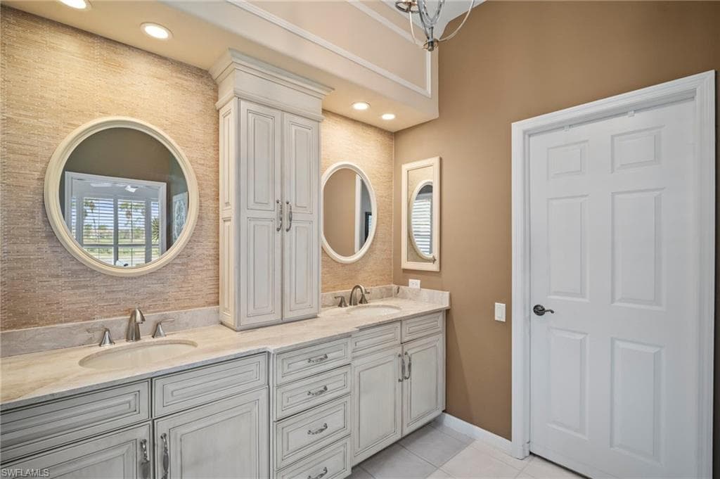 8386 Danbury Blvd, Naples, FL 34120-38