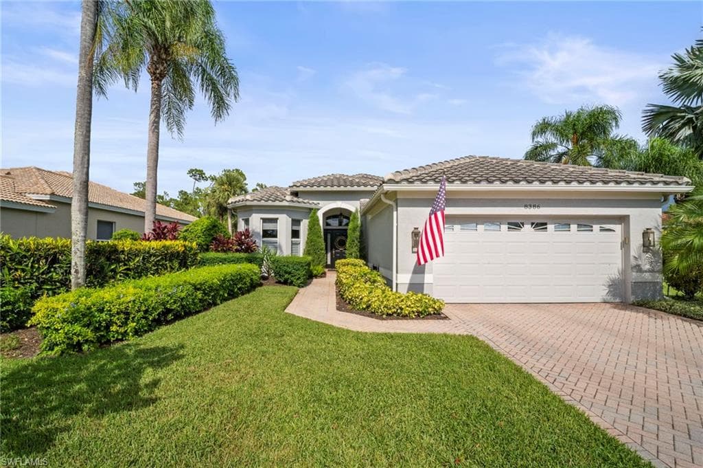 8386 Danbury Blvd, Naples, FL 34120-3