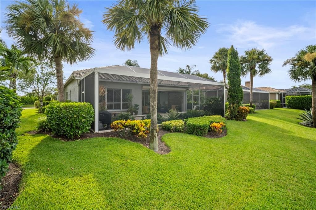 8386 Danbury Blvd, Naples, FL 34120-48