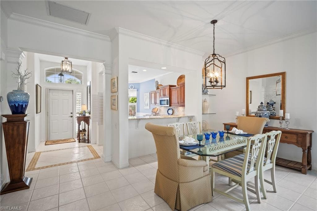 8386 Danbury Blvd, Naples, FL 34120-8