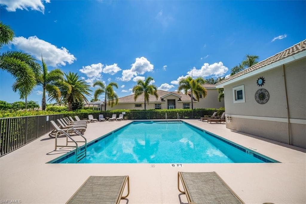 6646 Castlelawn Pl, Naples, FL 34113-24