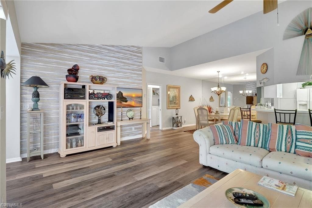 102 Siena Way 1306, Naples, FL 34119-14