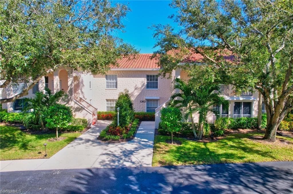 102 Siena Way 1306, Naples, FL 34119-33