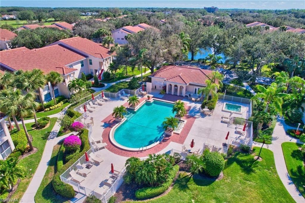 102 Siena Way 1306, Naples, FL 34119-41