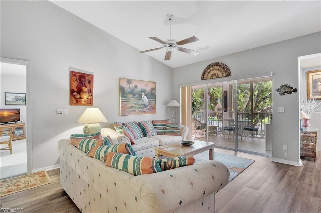 102 Siena Way 1306, Naples, FL 34119-6