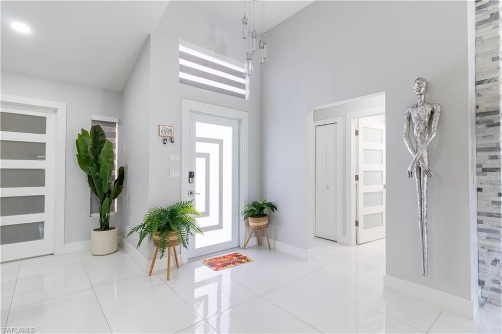 2727 40th Ave SE, Naples, FL 34117-9