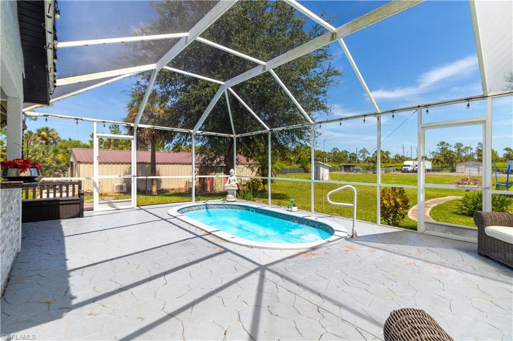 2727 40th Ave SE, Naples, FL 34117-25