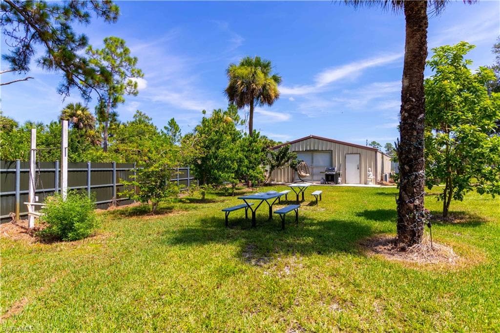 2727 40th Ave SE, Naples, FL 34117-30