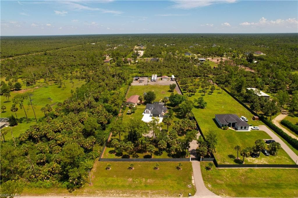 2727 40th Ave SE, Naples, FL 34117-36