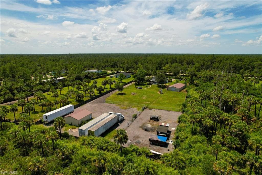 2727 40th Ave SE, Naples, FL 34117-40