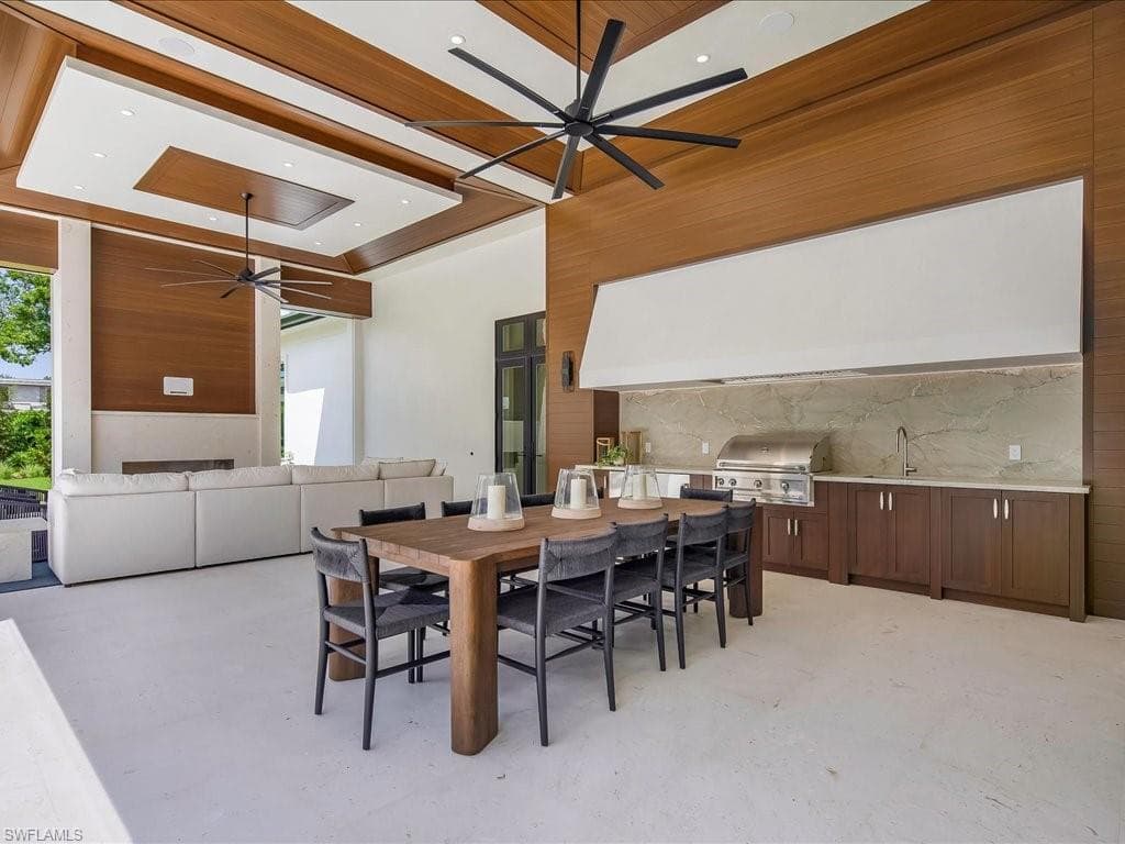 208 Hickory Rd, Naples, FL 34108-48