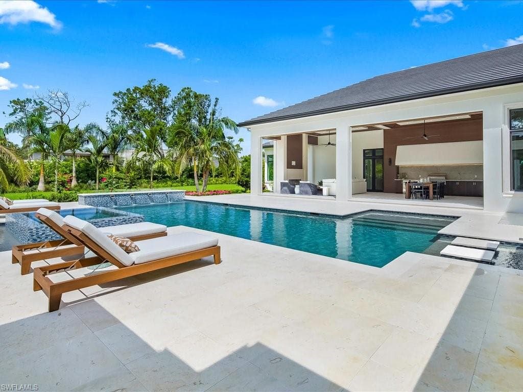 208 Hickory Rd, Naples, FL 34108-50