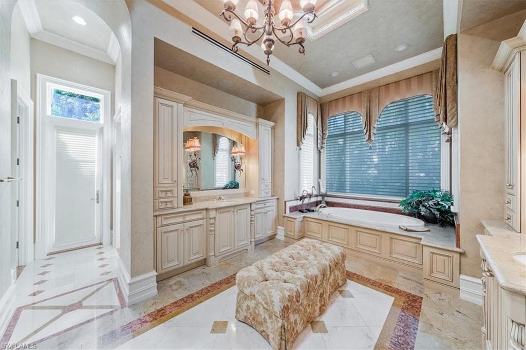 2116 Canna Way, Naples, FL 34105-24