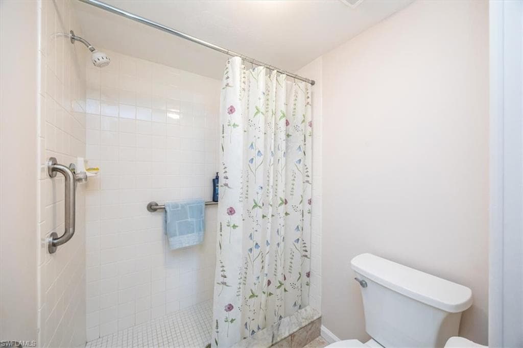 1051 Eastham Way B107, Naples, FL 34104-18