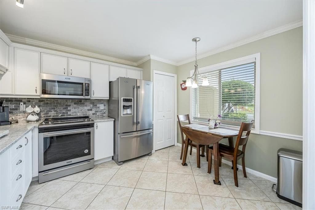 1051 Eastham Way B107, Naples, FL 34104-6