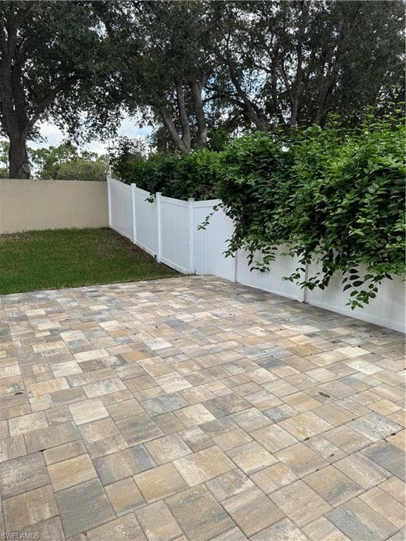 18208 Horseshoe Bay Cir, Fort Myers, FL 33967-43