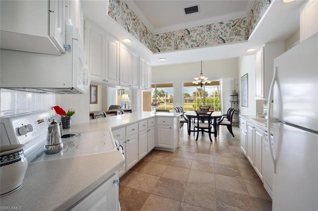 7025 Leopardi Ct, Naples, FL 34114-19