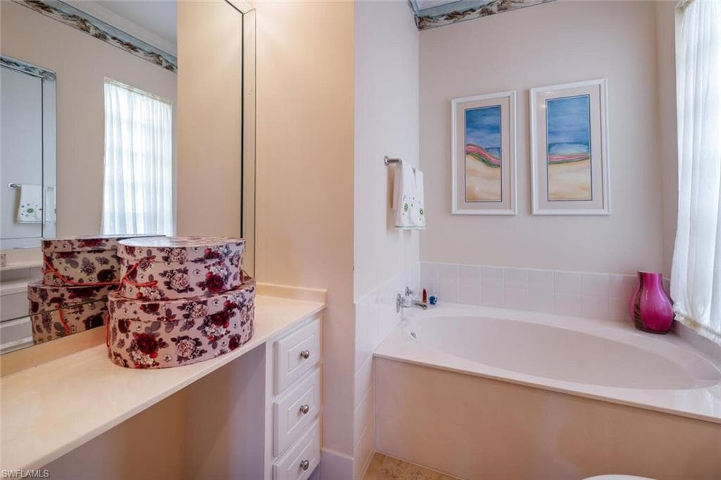 7025 Leopardi Ct, Naples, FL 34114-28