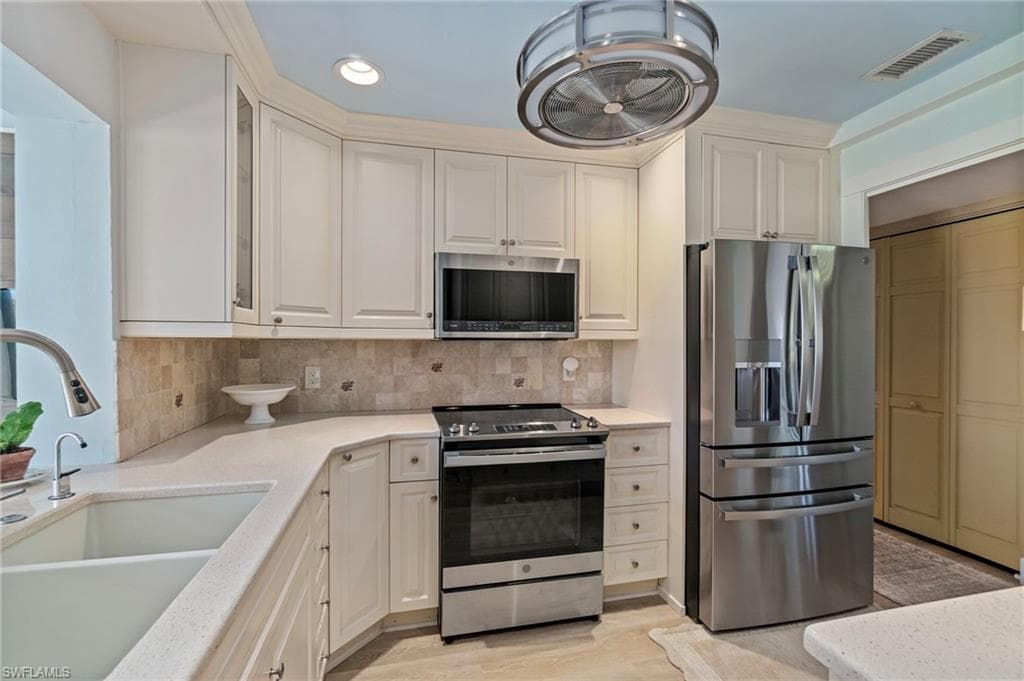 3327 Boca Ciega Dr D14, Naples, FL 34112-12