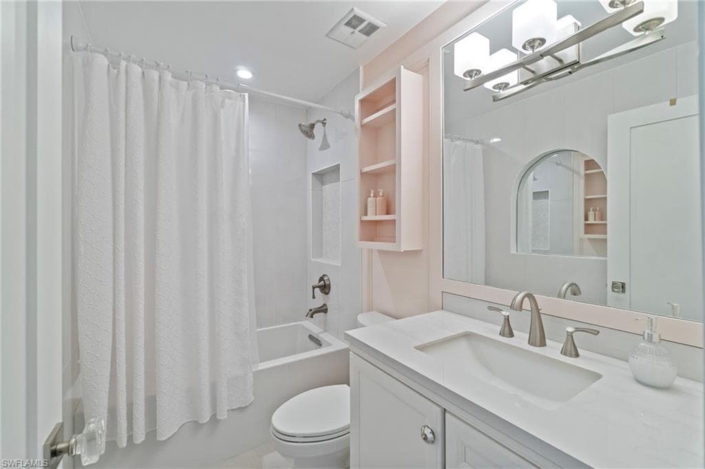 3327 Boca Ciega Dr D14, Naples, FL 34112-18