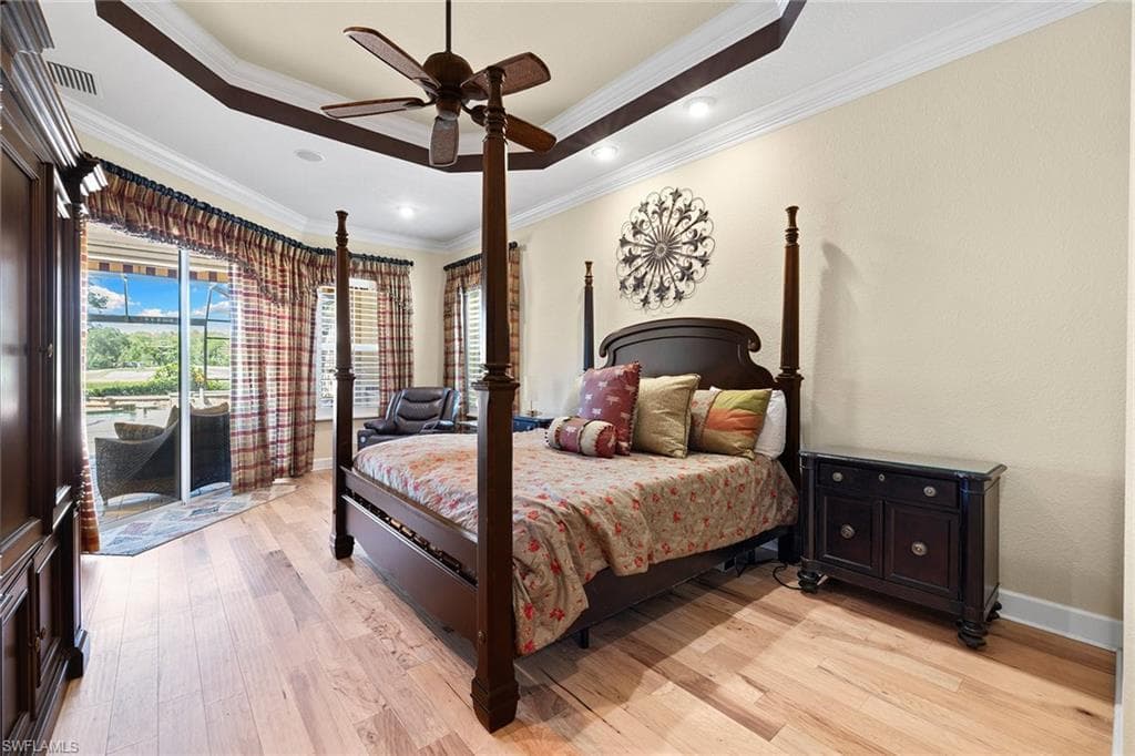 12158 Wicklow Ln, Naples, FL 34120-22