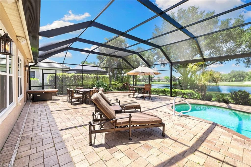 12158 Wicklow Ln, Naples, FL 34120-39