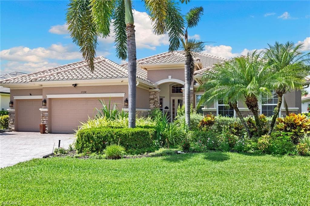 12158 Wicklow Ln, Naples, FL 34120-6