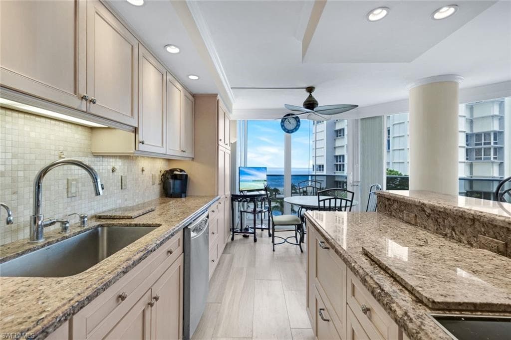 4041 Gulf Shore Blvd N 403, Naples, FL 34103-9