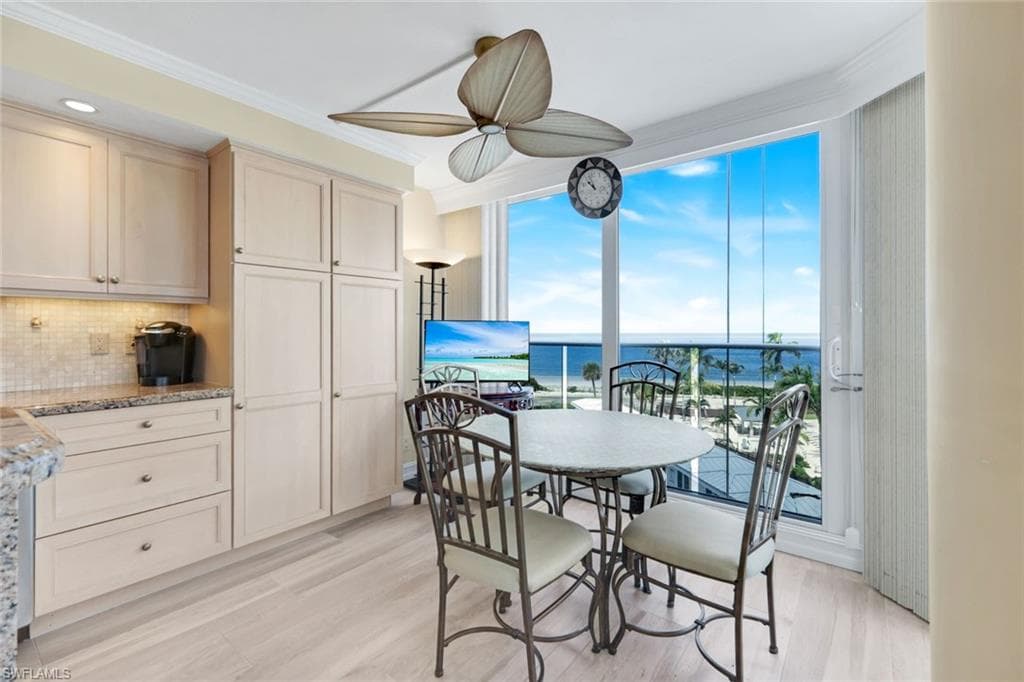 4041 Gulf Shore Blvd N 403, Naples, FL 34103-16