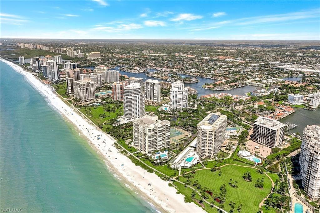 4041 Gulf Shore Blvd N 403, Naples, FL 34103-33
