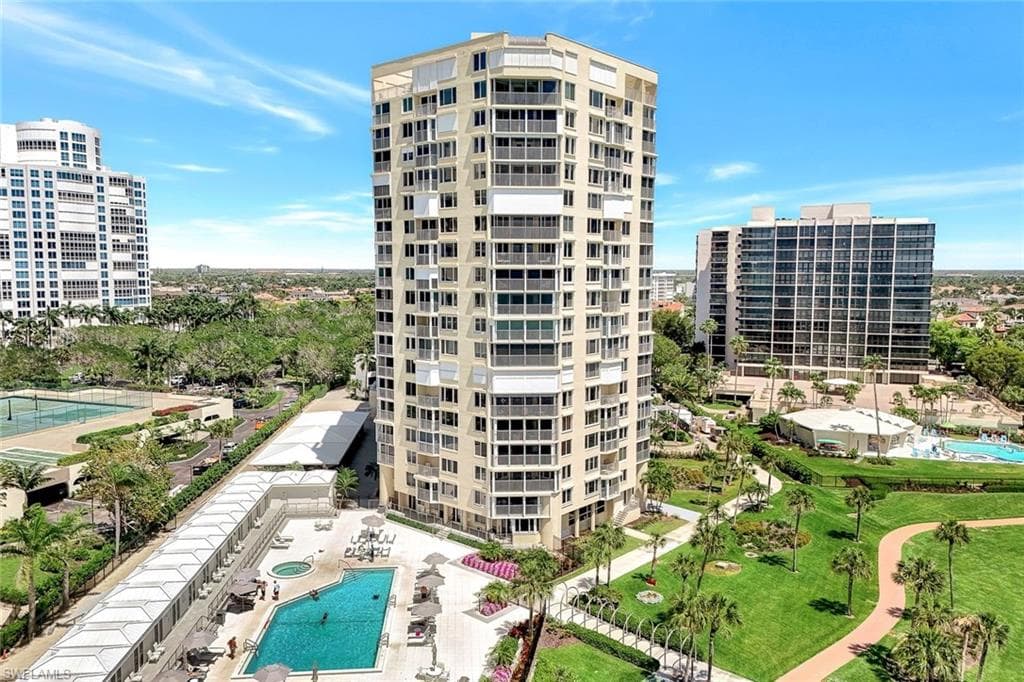 4041 Gulf Shore Blvd N 403, Naples, FL 34103-4